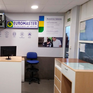 Instalaciones Neumáticos Gandia Benidorm EUROMASTER