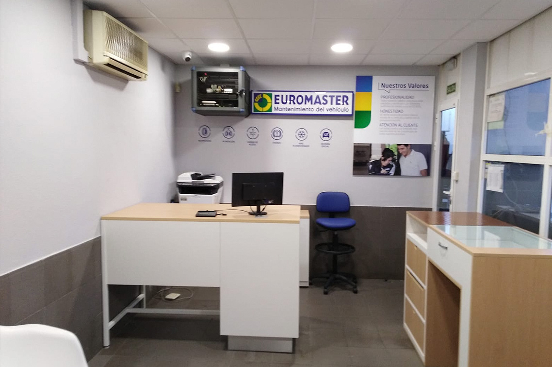 Instalaciones Neumáticos Gandia Benidorm EUROMASTER